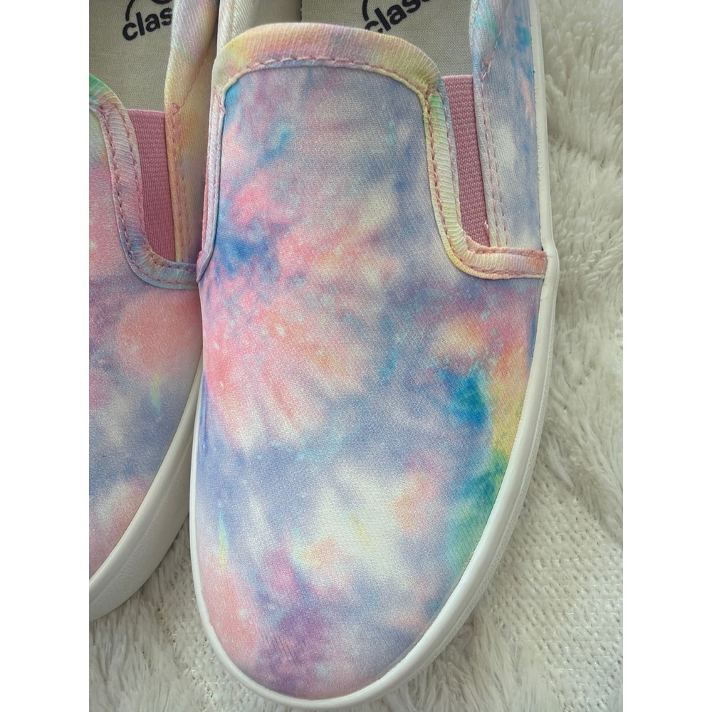 Art Class Girls Tie Dye Slip On Sneakers Multi Color Youth Size 4 NWT - Picture 3 of 6